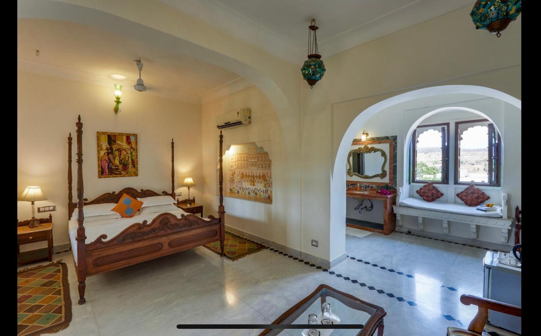 Hotel Castle Bijaipur Bagian luar foto
