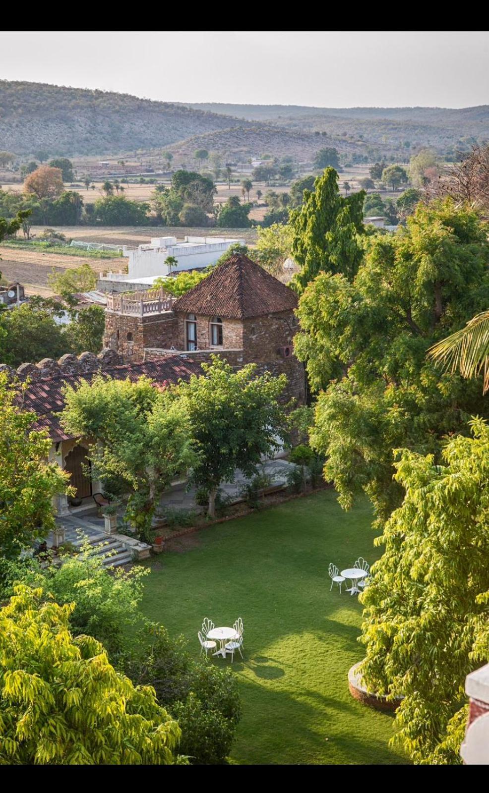 Hotel Castle Bijaipur Bagian luar foto