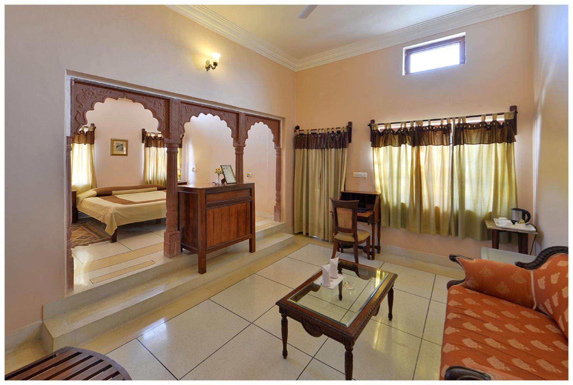 Hotel Castle Bijaipur Bagian luar foto