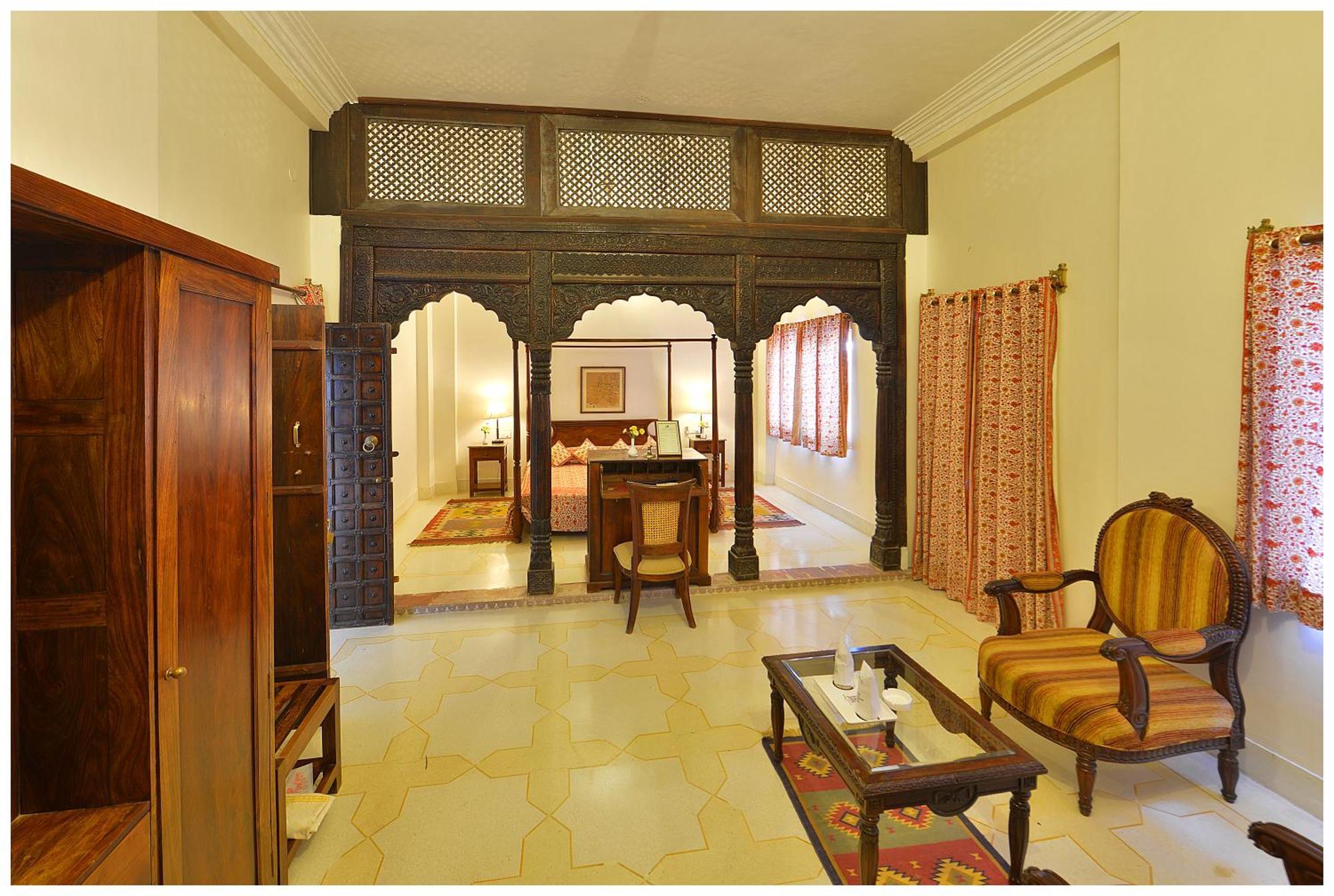 Hotel Castle Bijaipur Bagian luar foto