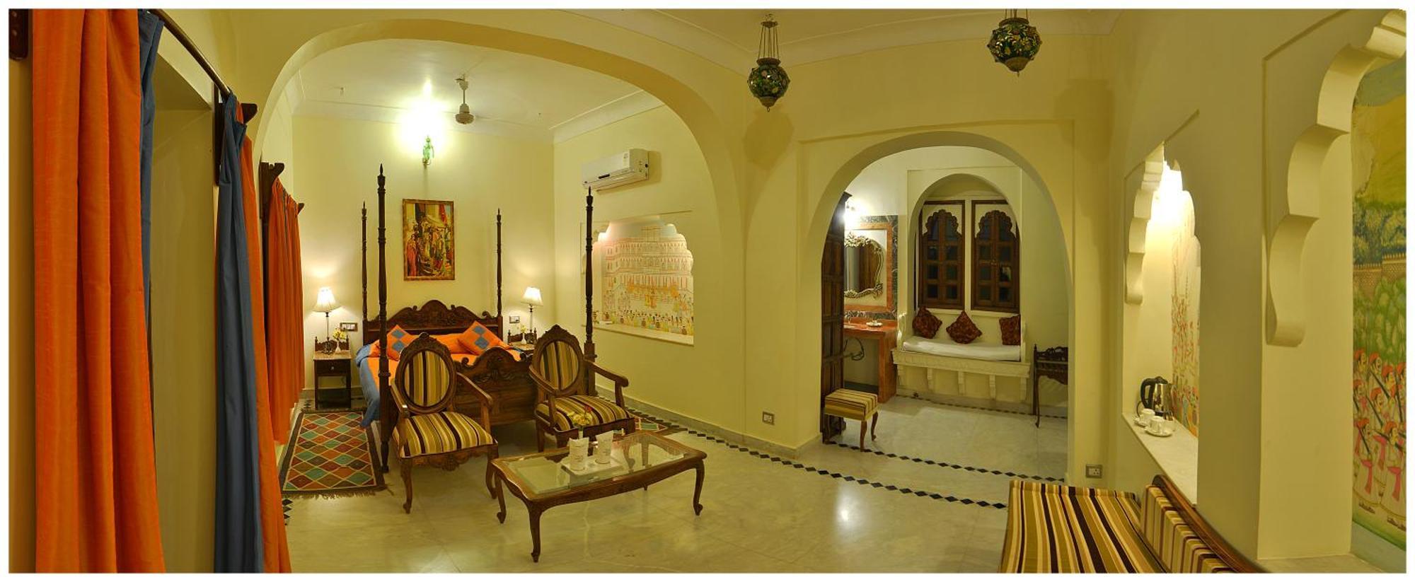 Hotel Castle Bijaipur Bagian luar foto