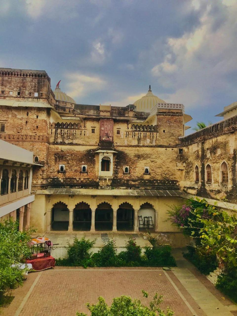 Hotel Castle Bijaipur Bagian luar foto