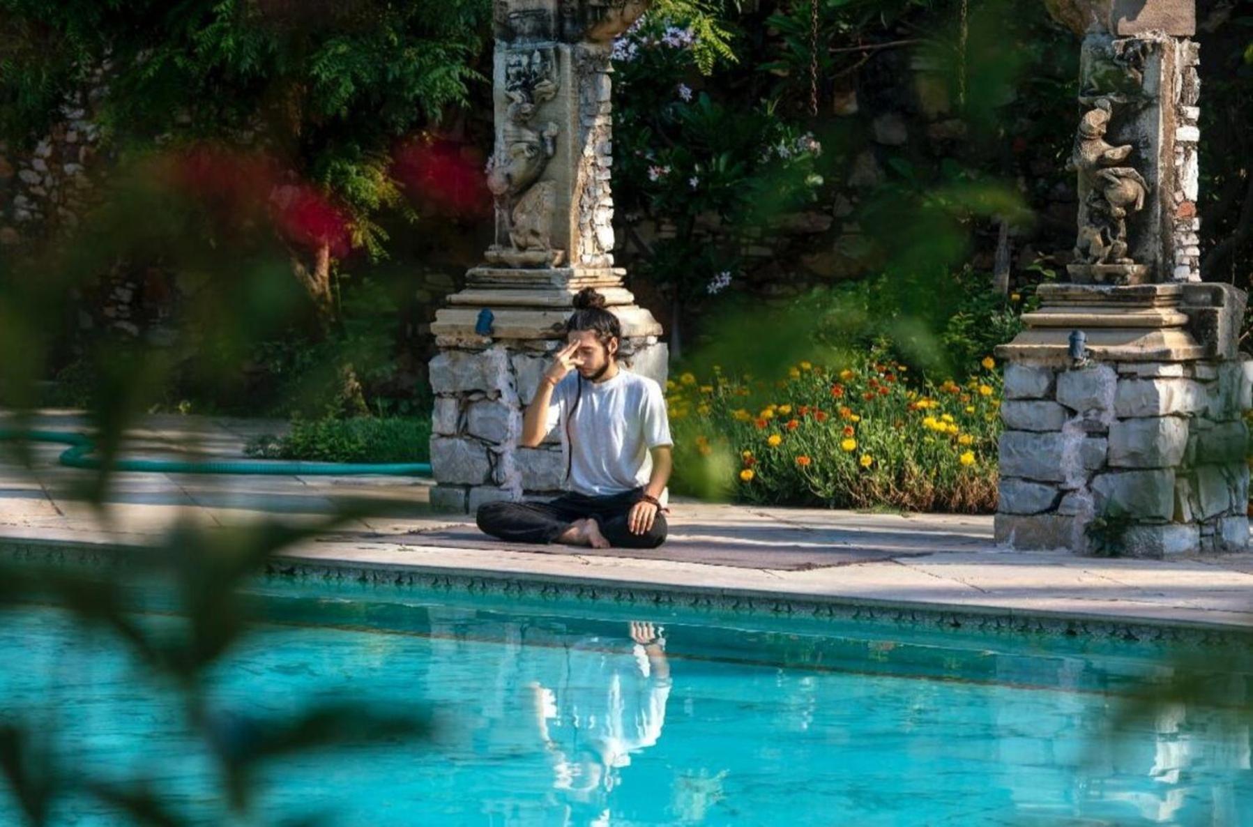 Hotel Castle Bijaipur Bagian luar foto