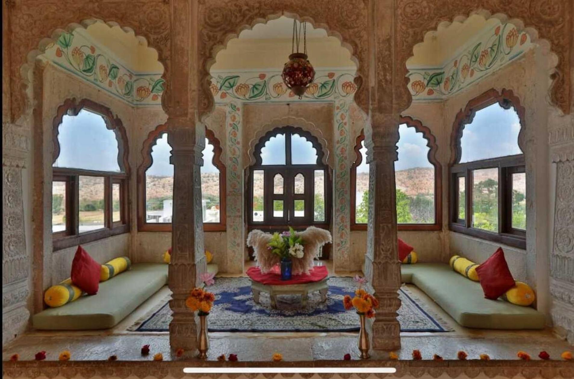 Hotel Castle Bijaipur Bagian luar foto