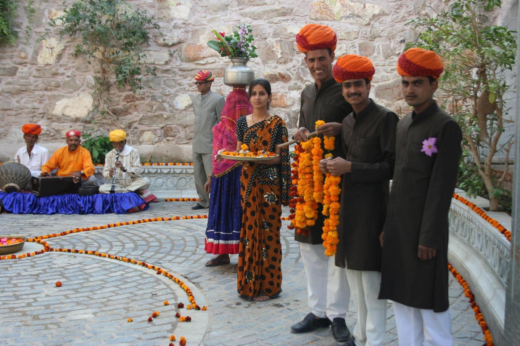 Hotel Castle Bijaipur Bagian luar foto